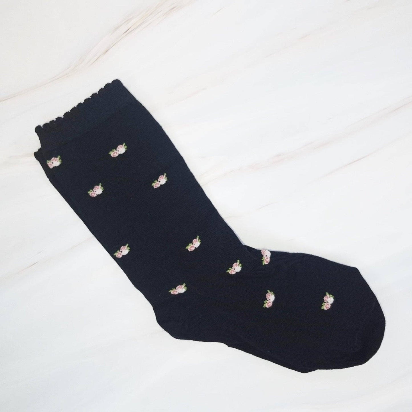 Ellison+Young - Vintage Floral Patterned Socks - Cream