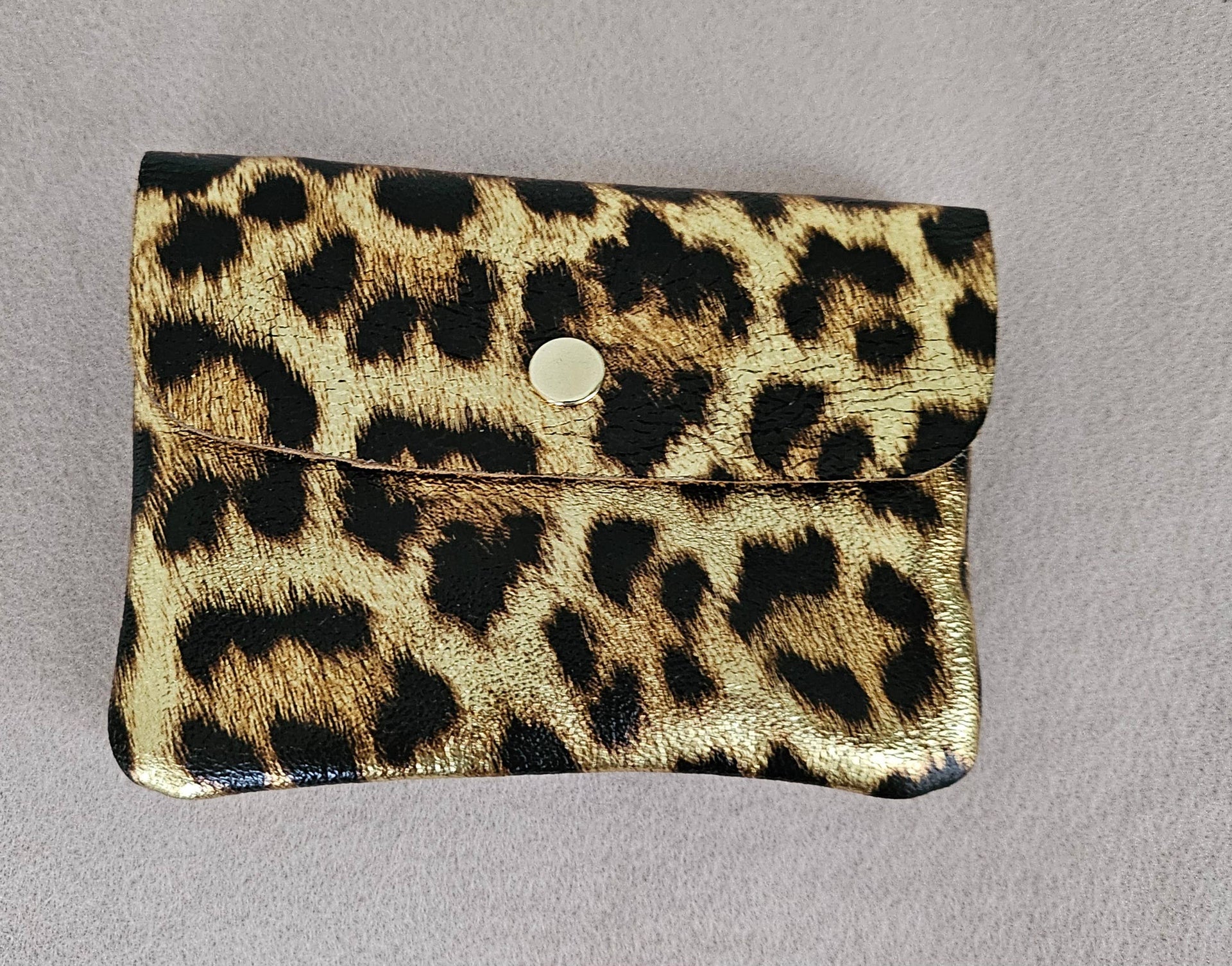 Royal Marais Metallic Leather Kangoo Wallet - Leo