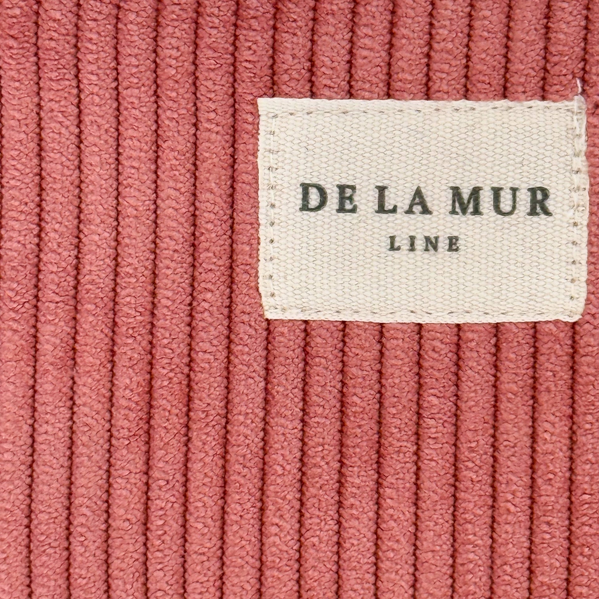 DE LA MUR - Small Makeup Bag / Coin Purse Coral