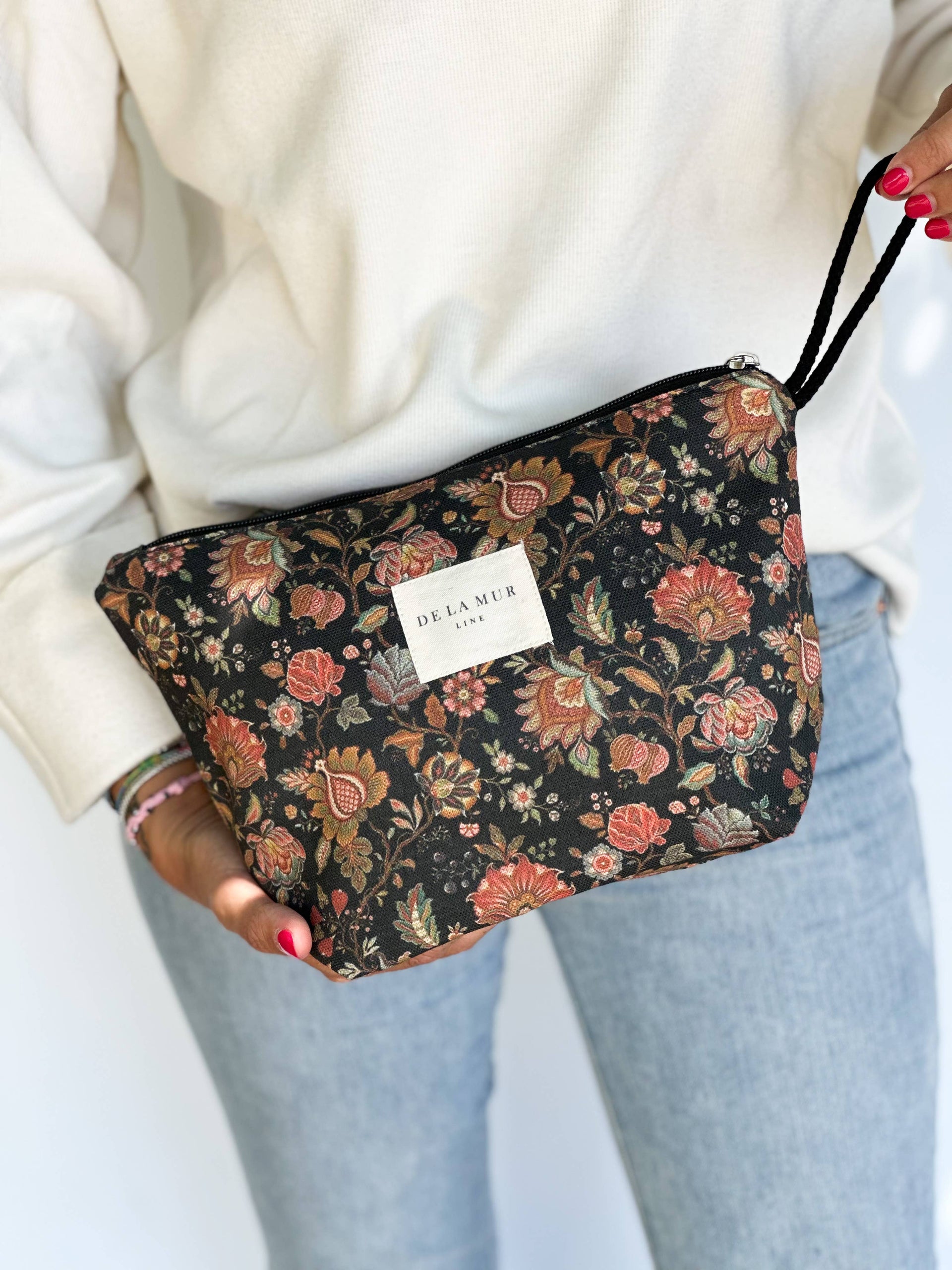 DE LA MUR LINE US Inc - Makeup Bag Creta