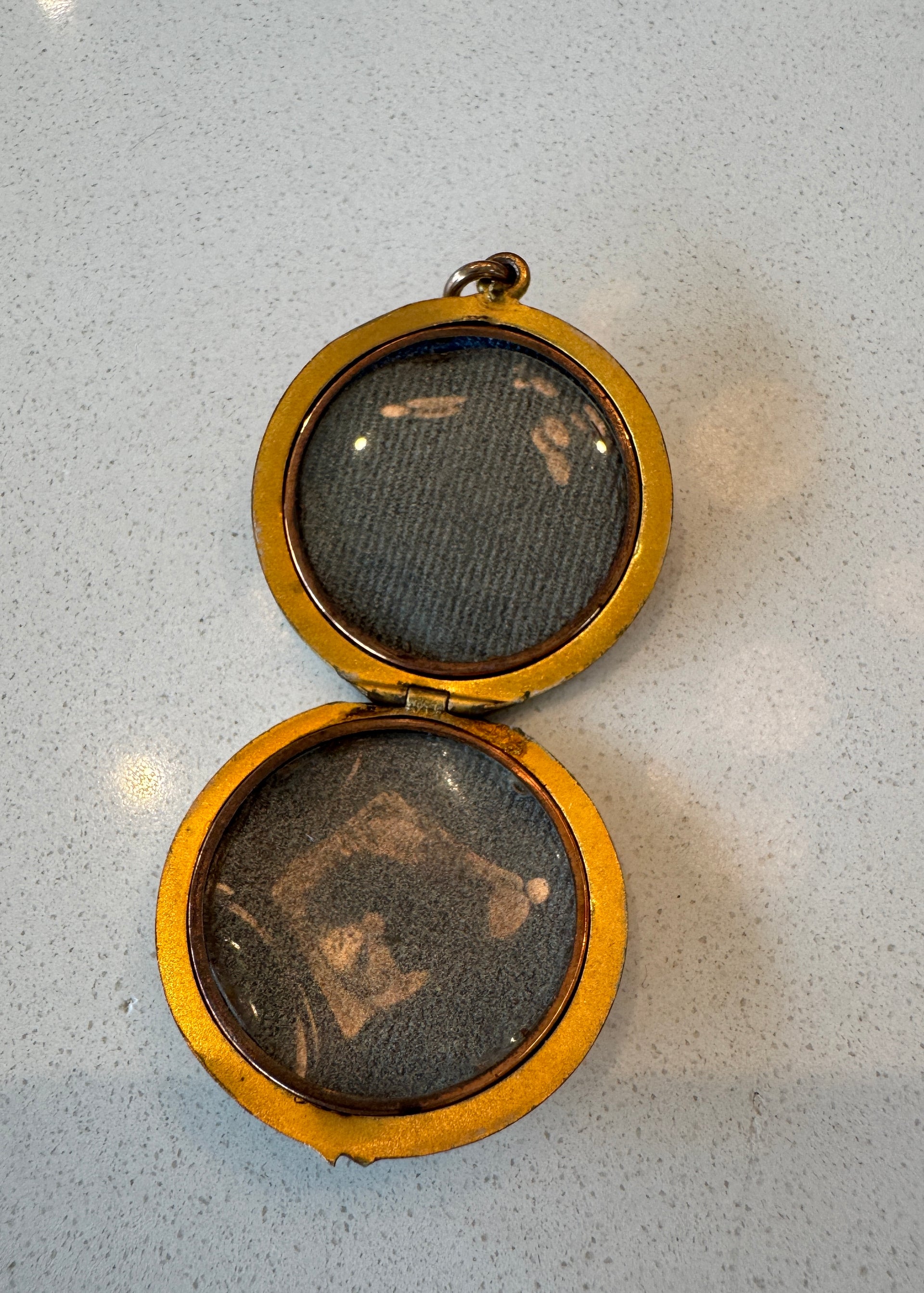 Victorian 9ct Antique French Locket 1860-1900