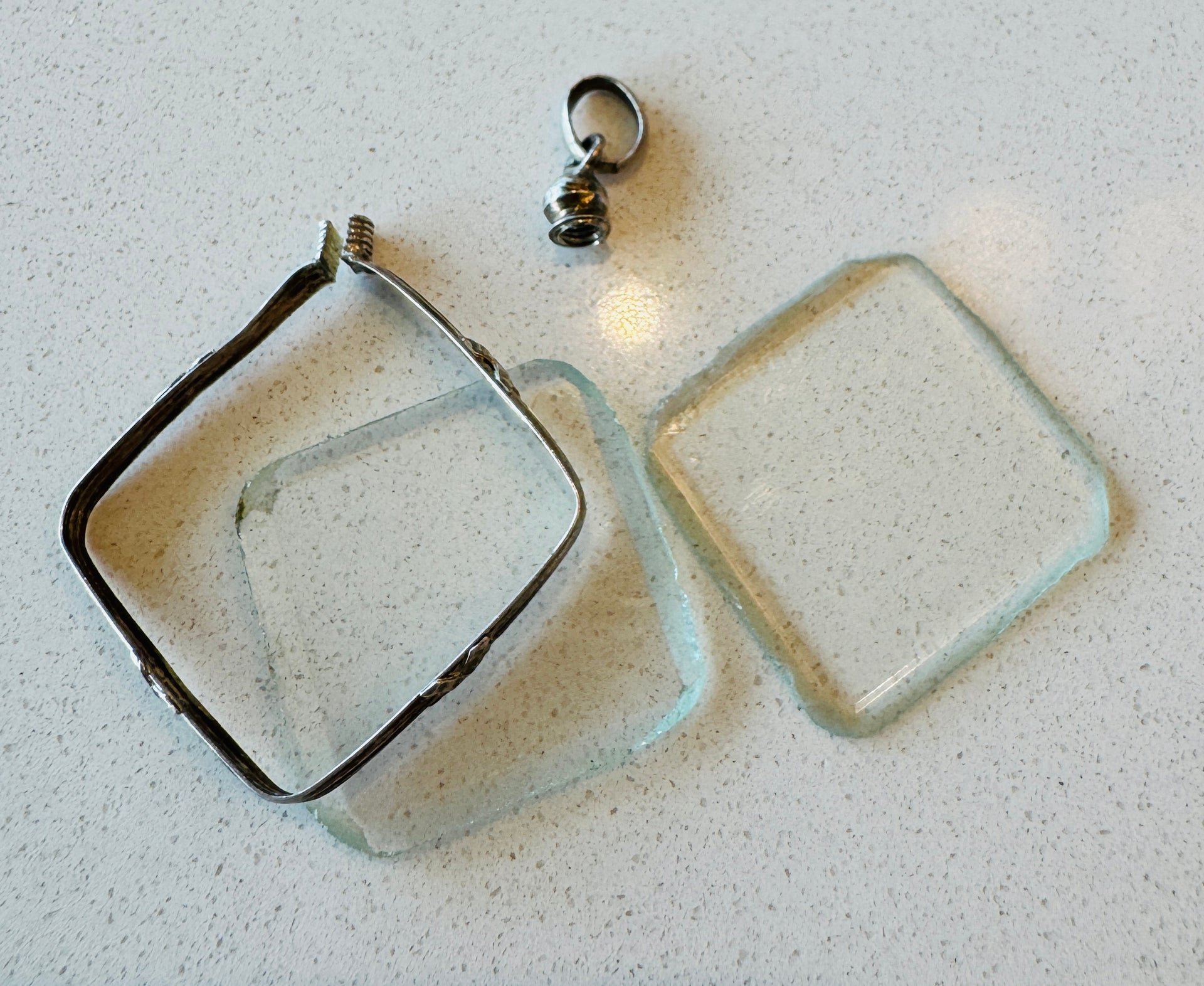 French Screw top Crystal locket in Silver