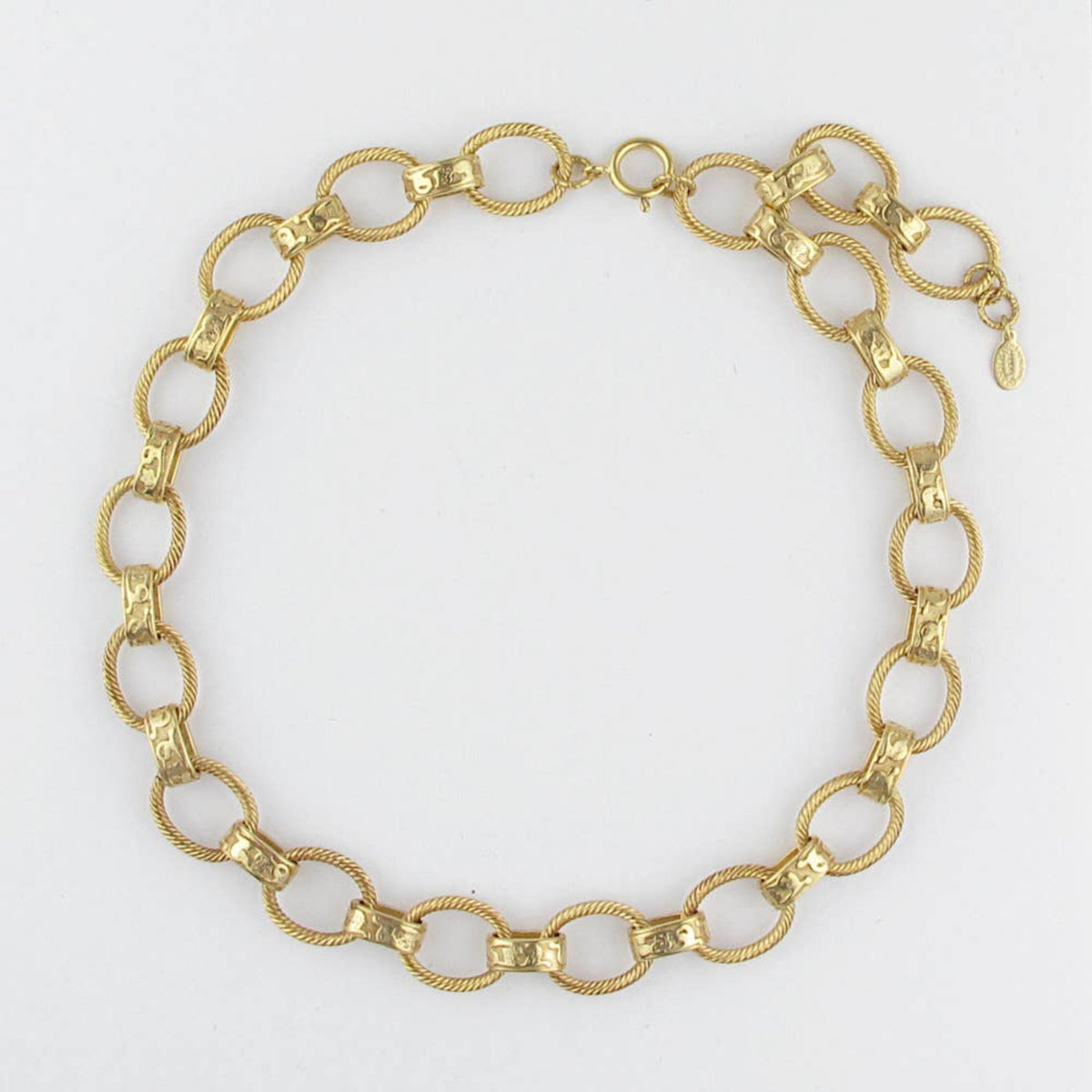 La Vie Parisienne Victorian Scroll Necklace