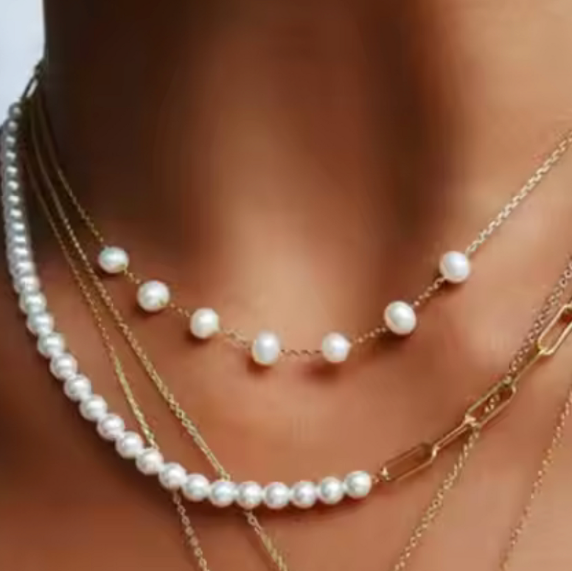 Sinann Pearl Station Necklace - Gold