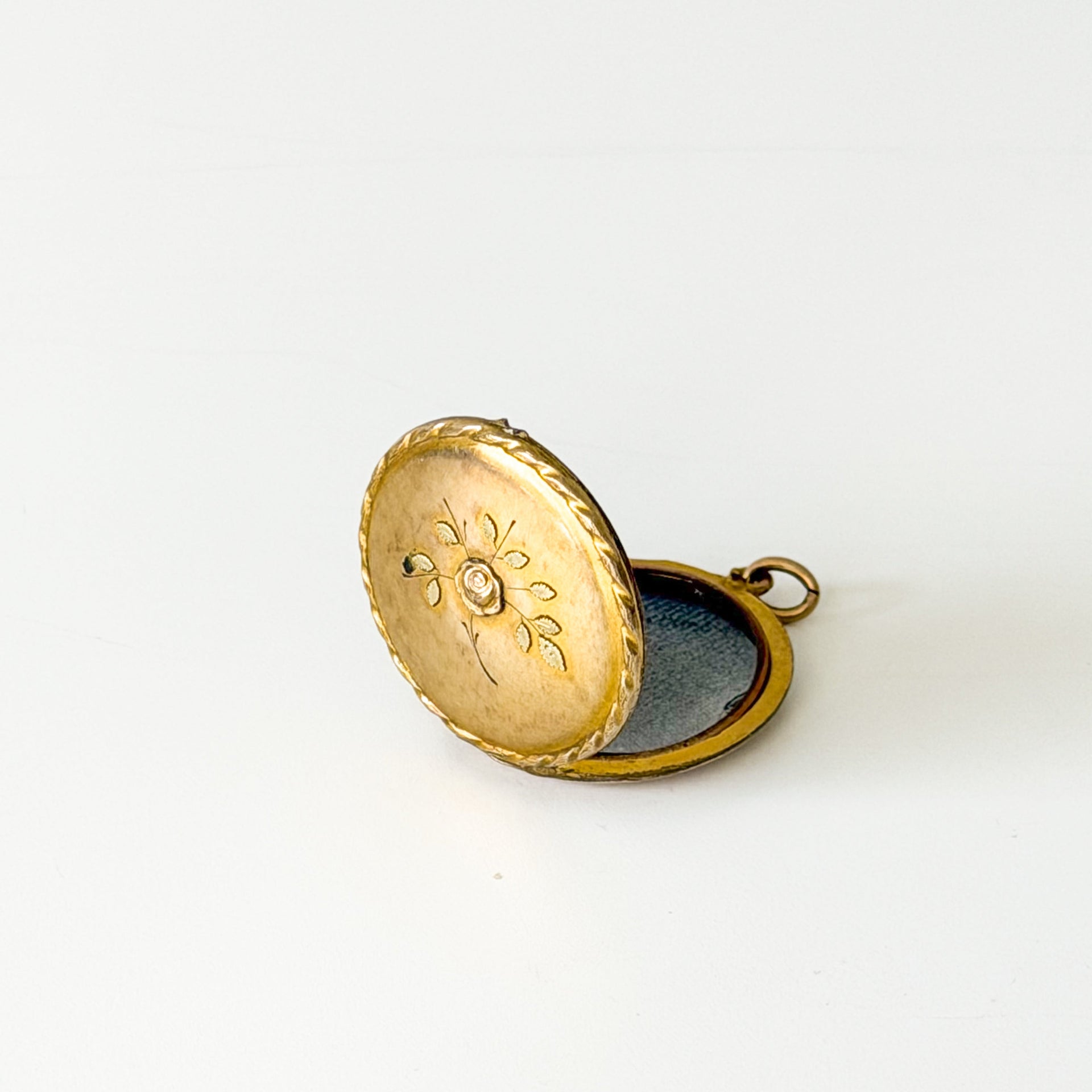 Victorian Antique French Locket 1860-1900 - from Paris