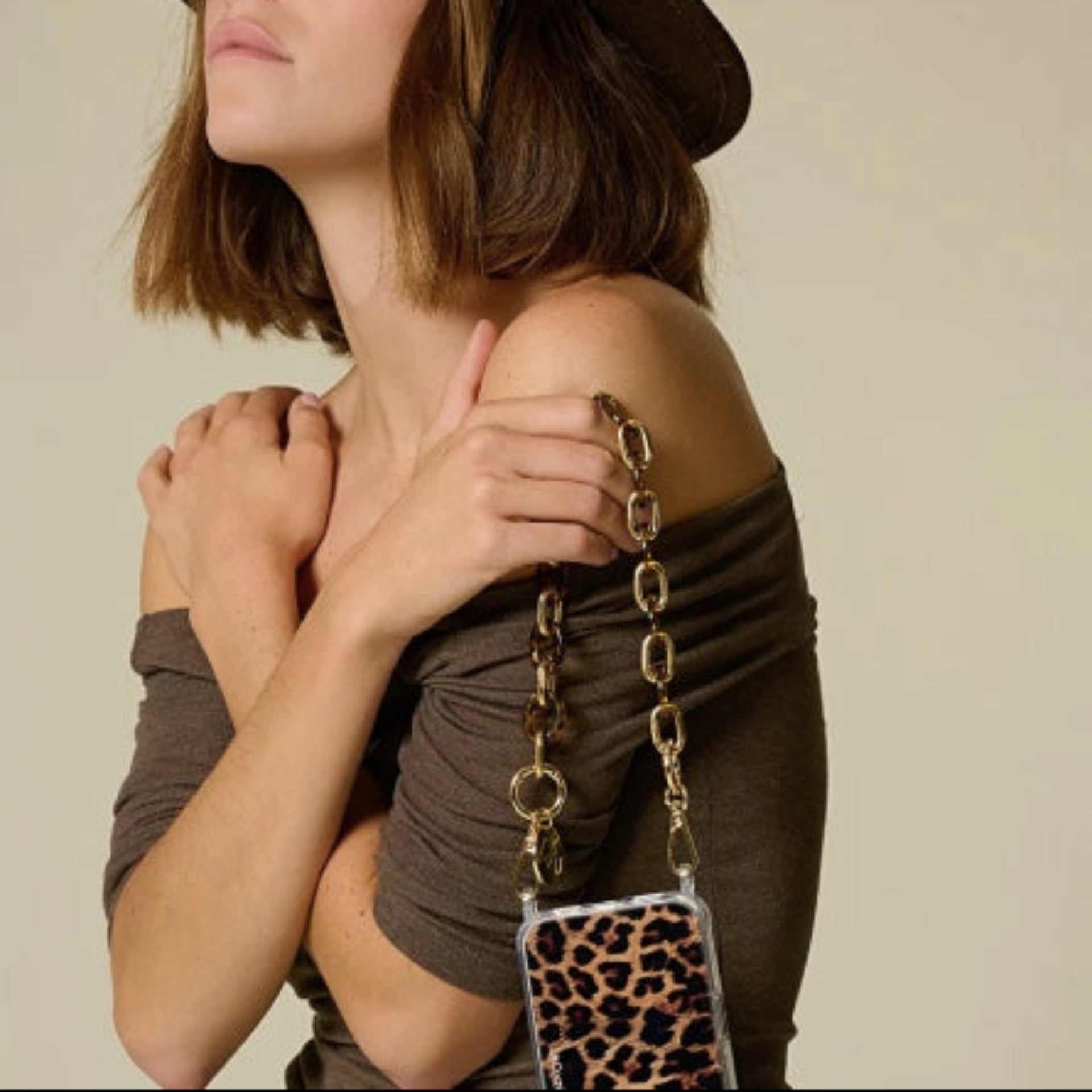 La Coque Francaise Cassy Short Phone Chain - Brown Tortoiseshell