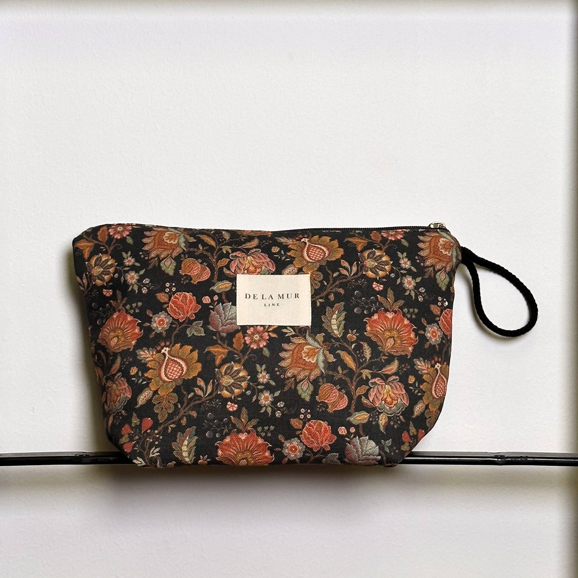 DE LA MUR LINE US Inc - Makeup Bag Creta
