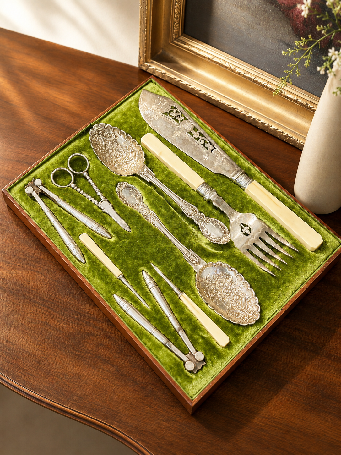 Vintage Silver Plated Flatware Set (Green)
