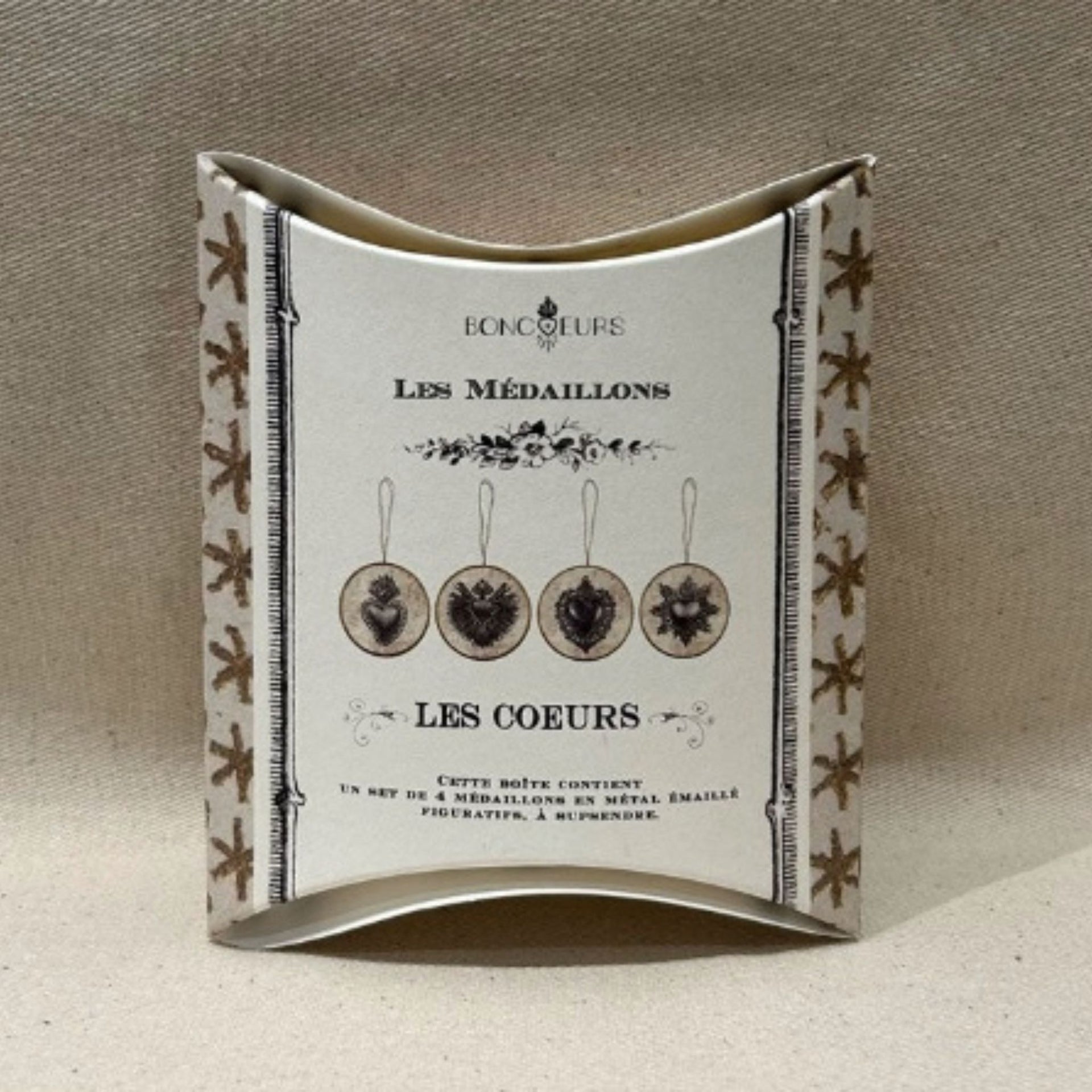 Boncoeurs Les Coeurs Medallion Ornament