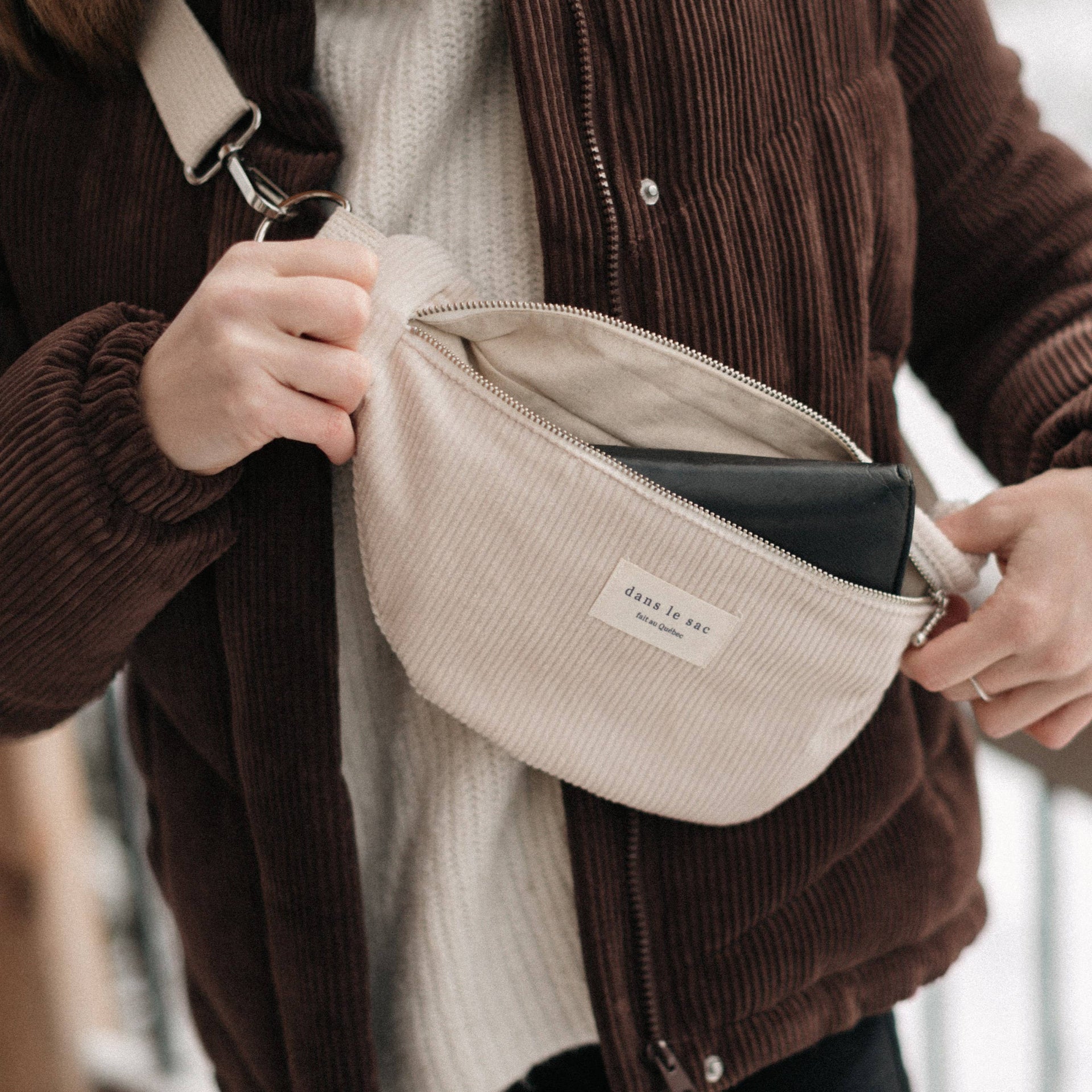 Dans Le Sac Corduroy Belt Bag - Vanilla